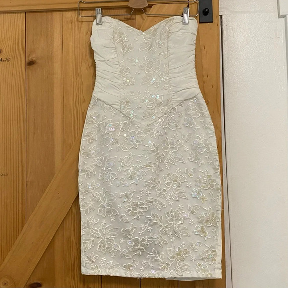 Gunne Sax Vintage White Strapless Sequin Bow Mini Dress - Picture 1 of 10